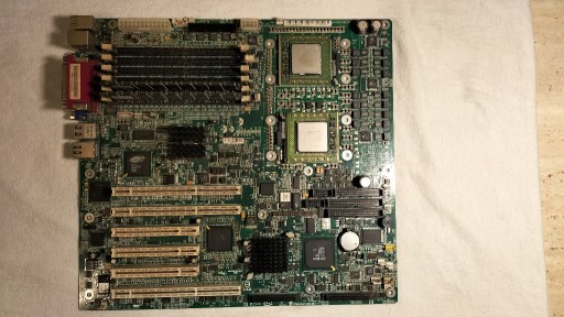 Zdjęcie oferty: Płyta główna Intel Server Board SHG2 + procesory