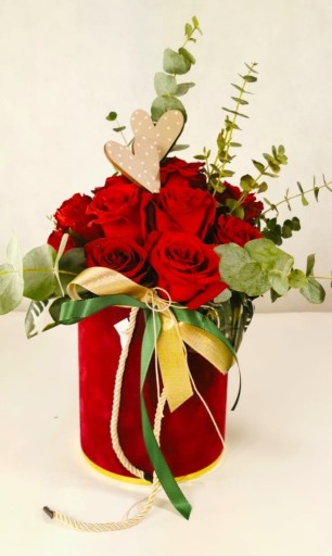 Zdjęcie oferty: Flower Box w welurowym pudełku