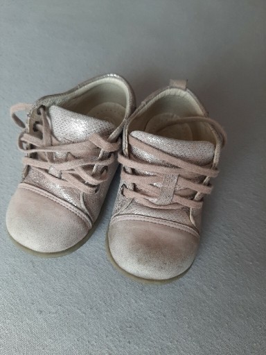 Zdjęcie oferty: Buty dziewczęce Emel 21