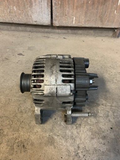 Zdjęcie oferty: Alternator 03C 903 023B