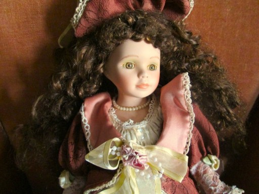 Zdjęcie oferty: Porcelanowa lalka kolekcjonerska