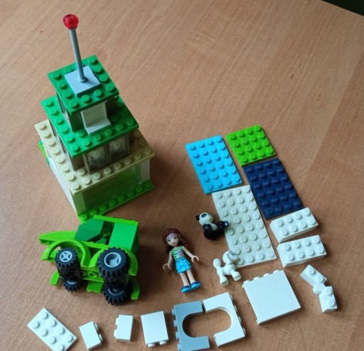 Zdjęcie oferty: LEGO - domek + autko +zwierzęta + płytki + gratisy