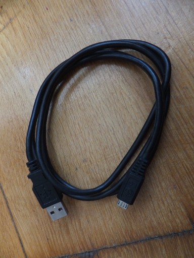 Zdjęcie oferty: Kabel do telefonu LG wejście B micro-USB używany