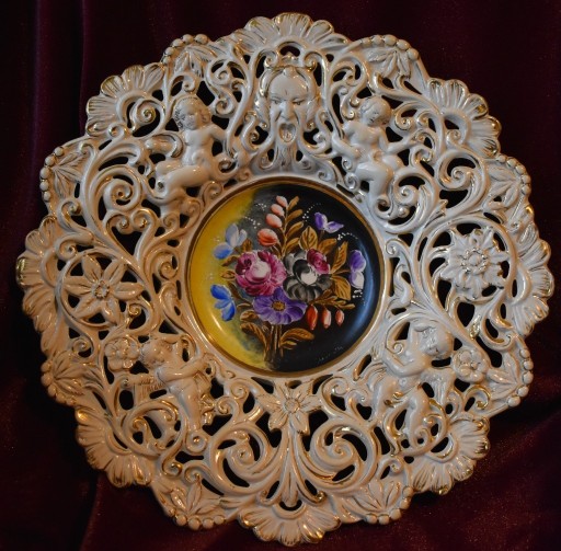 Zdjęcie oferty: Porcelanowa patera ozdobna  – CAPODIMONTE