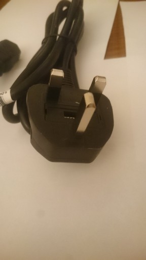 Zdjęcie oferty: Kabel zasilający angielski UK