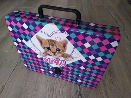 Zdjęcie oferty: TECZKA z rączką na rysunki dokumenty C4 dziecięca do przedszkola szkoły