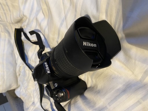 Zdjęcie oferty: Nikon D3100 + obiektyw 18-105
