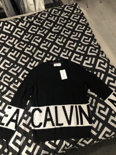 Zdjęcie oferty: Nowy sweter z metka Calvin Klain