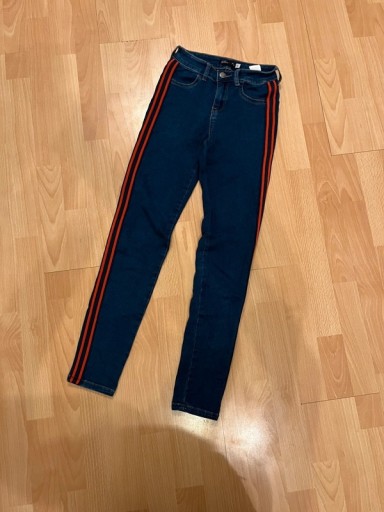 Zdjęcie oferty: Spodnie jeans Sinsay