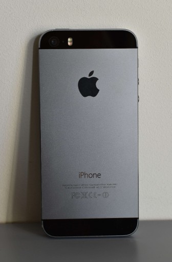 Zdjęcie oferty: iPhone 5s (16GB) - Blokada iCloud