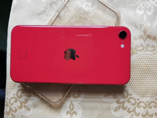 Zdjęcie oferty: IPhone SE 2020 64GB RED 