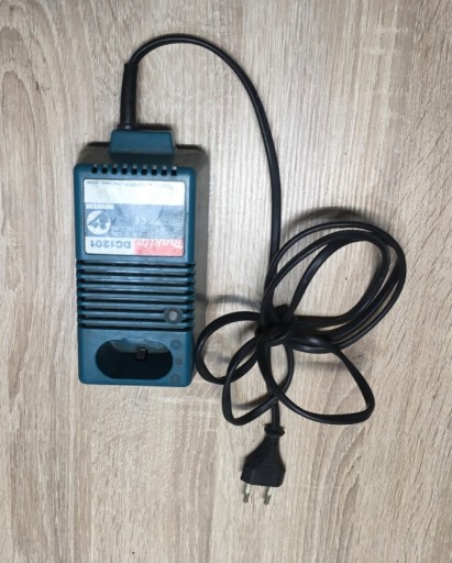 Zdjęcie oferty: Ładowarka Makita DC1201 7,2 - 12V