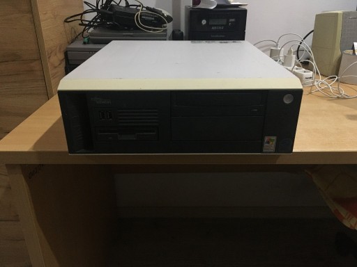 Zdjęcie oferty: Retro Komputer Fujitsu Siemens N300 i865G Win XP