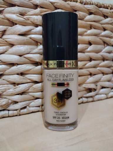 Zdjęcie oferty: Max Factor Facefinity podkład 30ml N42 Ivory