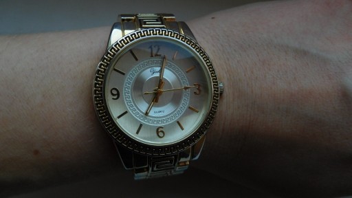 Zdjęcie oferty: Złoty zegarek (w kolorze złotym) duży PRZETARCIA