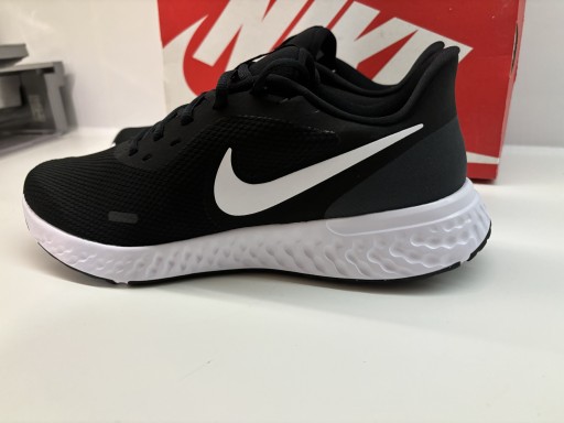 Zdjęcie oferty: Buty nike air 44 revolution 6