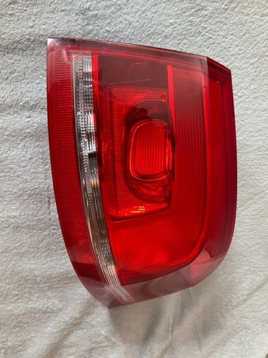 Zdjęcie oferty: Lampa prawy tył  VW Passat B7 Kombi 3AF945096C