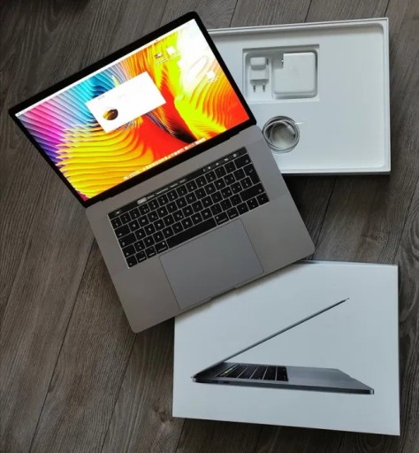 Zdjęcie oferty: MacBook Pro 15" 2017r. i7/16GB/256SSD/Pro555