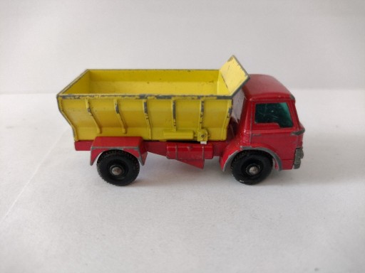 Zdjęcie oferty: Grit-Spreading Truck Matchbox by Lesney 1966 r