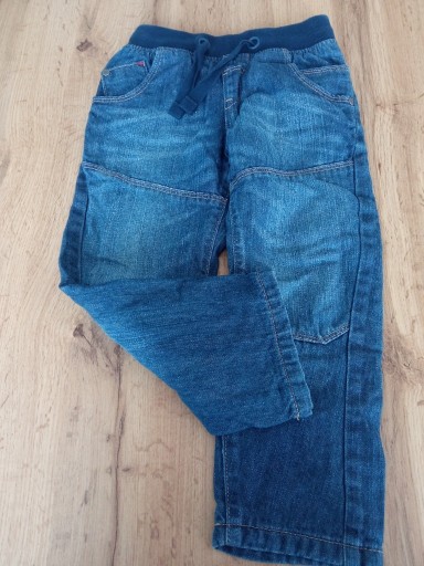 Zdjęcie oferty: Spodnie  jeansy chłopięce 98-104