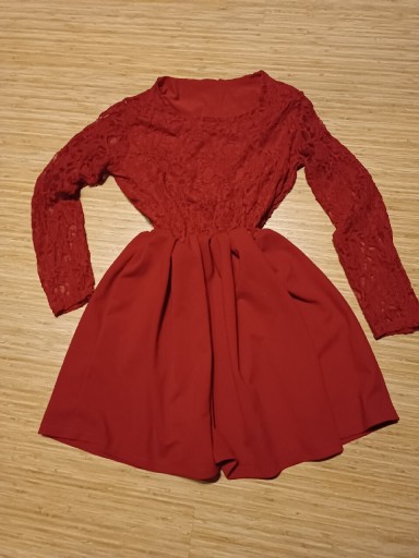Zdjęcie oferty: Elegancka sukienka w kolorze czerwieni r. M/L 