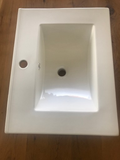 Zdjęcie oferty: Umywalka Spek z otworem 60 cm biała (nowa)