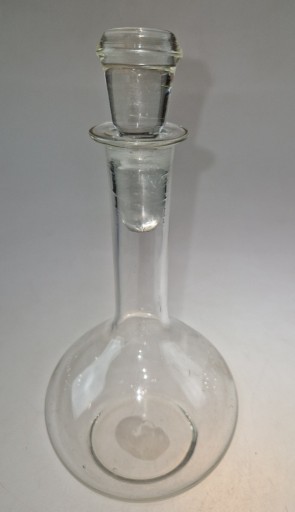 Zdjęcie oferty: Szklana karafka w kształcie kolby