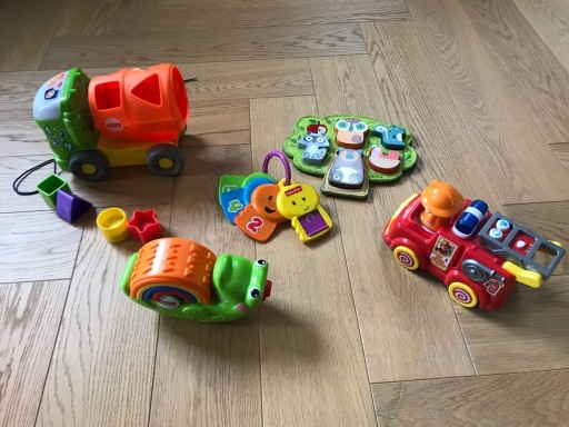 Zdjęcie oferty: Zabawki edukacyjne samochody Fisher Price i inne