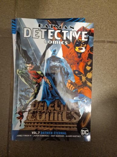 Zdjęcie oferty: Komiks po angielsku Batman Detective Comics Vol 7