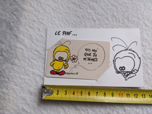 Zdjęcie oferty: Mini pocztówka 8,4x5,2 cm Le Piaf (wróbelek) 1988
