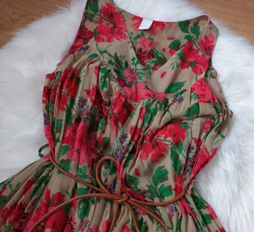 Zdjęcie oferty: VILA plisowana sukienka z paskiem R. S/M