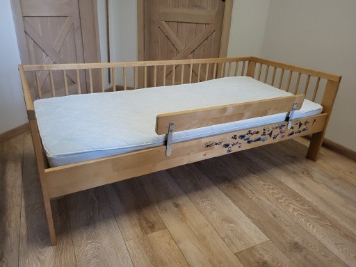 Zdjęcie oferty: Łóżko dziecięce IKEA 160×70 cm materac