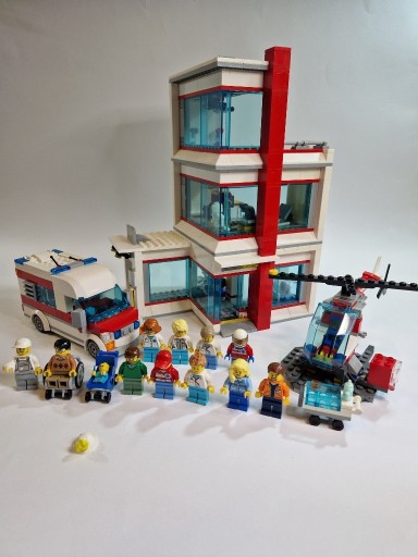 Zdjęcie oferty: Zestaw kompletny LEGO City 60204 - Szpital City