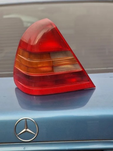 Zdjęcie oferty: Lampa tylna lewa Mercedes w202 oryginalna