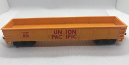 Zdjęcie oferty: Wagon towarowy platforma USA Bachmann H0