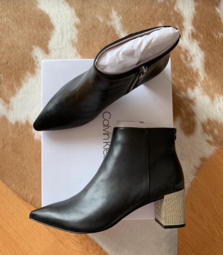 Zdjęcie oferty: Botki na efektownym obcasie Calvin Klein r.37