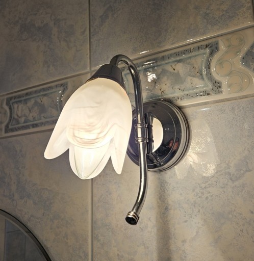 Zdjęcie oferty: Kinkiet lampa tulipan z żarówką stan BDB