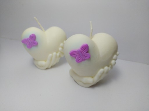 Zdjęcie oferty: świeczka sojowa serce motyl dłonie