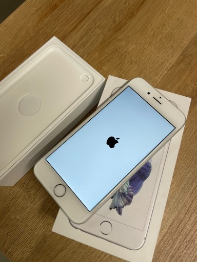 Zdjęcie oferty: Iphone 6s 32GB silver