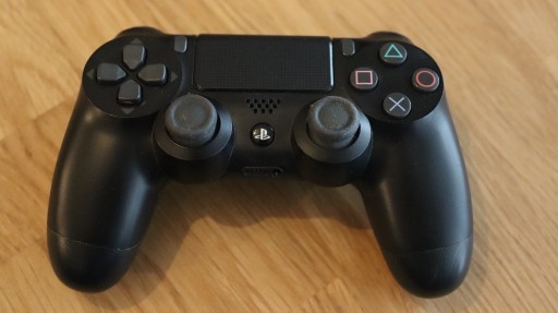 Zdjęcie oferty: Kontroler Pad PS4 DualShock 4 (CUH-ZCT2E)