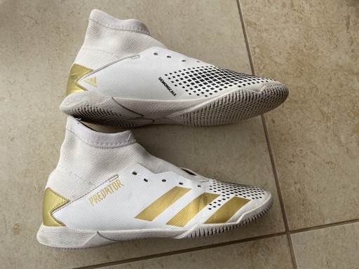 Zdjęcie oferty: Buty sportowe adidas predator