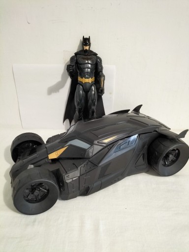 Zdjęcie oferty: Batmobil Batman . Spin Master DC Comics Batmobile