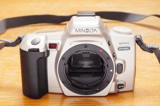 Zdjęcie oferty: Minolta 404 SI Dynax