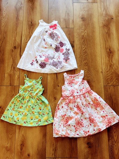 Zdjęcie oferty: Śliczne sukienki 116 Primark dopodopo Vertbaudet