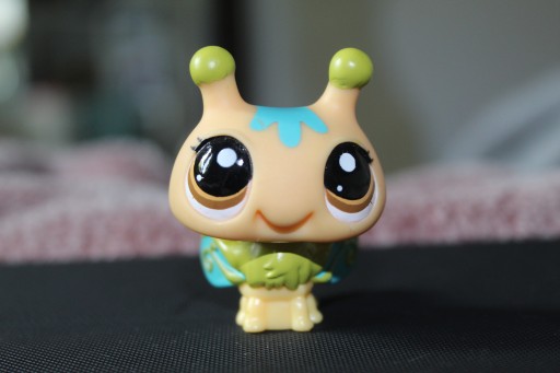 Zdjęcie oferty: LPS Littlest Pet Shop pszczoła #2524