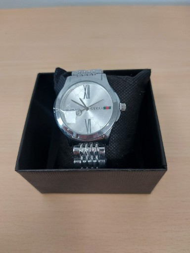 Zdjęcie oferty: Zegarek srebrny Gucci damski z pudelkiem