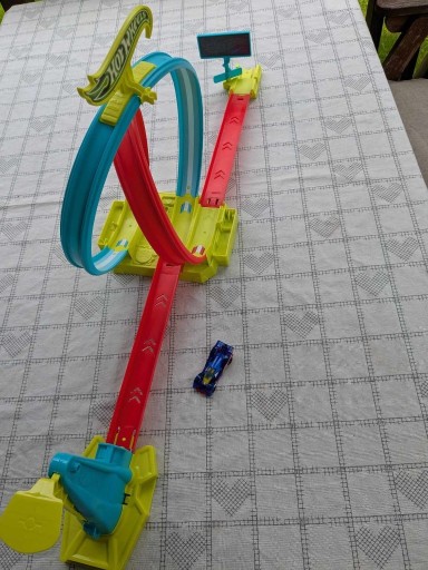 Zdjęcie oferty: HOT WHEELS NEON SPEEDERS ZESTAW TORÓW NEONOWA ŚWIECĄCA SUPER PĘTLA + AUTKO