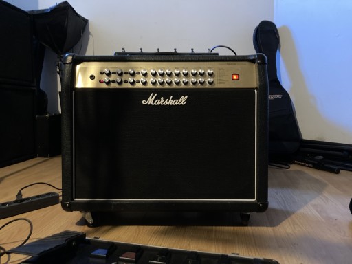 Zdjęcie oferty: Marshall AVT 275 wzmacniacz gitarowy combo