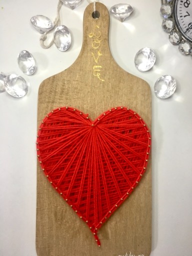Zdjęcie oferty: Obraz serce string art dzień matki deska czerwony
