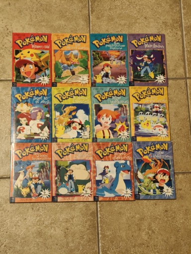Zdjęcie oferty: Zestaw 12 książek z serii Pokémon, stan bardzo dobry, 2001.